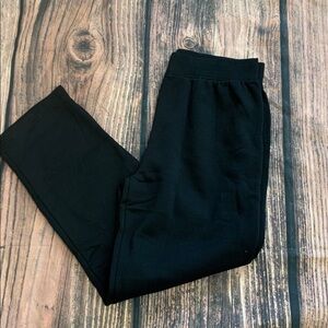 Women’s Bobbie Brooks size L Black sweat pants lounge pants